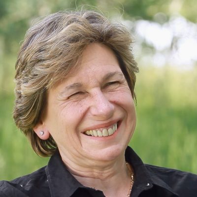 Portrait of Randi Weingarten smiling.